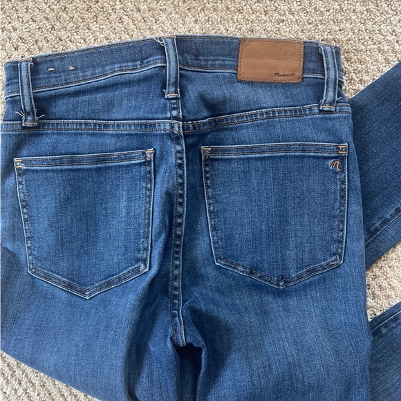 Madewell 10” High Rise Skinny Jeans - Picture 3 of 6